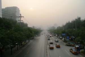 Smog in Beijing und nun auch in Hongkong (Foto: pixelio.de/Uwe Molt)