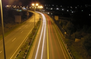 Mobilität im Wandel - Elektroautos kosten zu viel (Foto: aboutpixel.de, dermitschi)