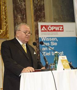 ÖPWZ-Präsident Dr. Johannes Kleemann eröffnet die Veranstaltung
