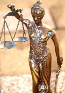 Gehinscans könnten Justicia künftig helfen (Foto: aboutpixel.de/Burkhard Trautsch)