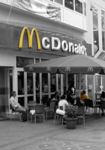 McDonald's ruft Gläser zurück (Foto: pixelio.de, Marcel Klinger)