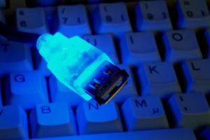 USB-Keyboard: Ein potenzielles Sicherheits-Schreckgespenst (Foto: pixelio.de, Klausi)