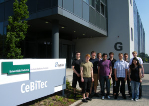 Das iGEM-Team sucht nach neuen Lösungen zur Detektion von Substanzen (Foto: Uni-Bielefeld)
