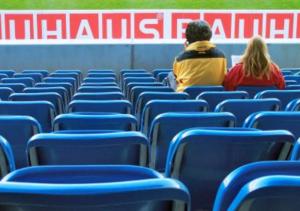 Stadion: Bauhaus erreicht gute Werte auch durch Presenter-Sponsoring (Foto: Verena N./pixelio.de)