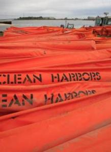 Ölverschmutzter Strand: Preisverfall pro Haus beträgt rund 56.000 Dollar (Foto: bp.com)