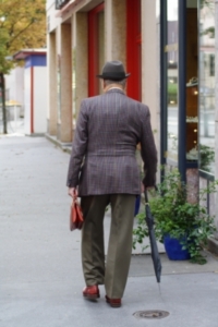 Rentner: Statt 2.000 nur noch 1.000 Euro pro Woche (Foto: pixelio.de, Günter Havlena)