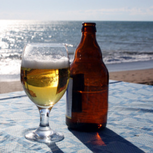 Bier: Alkoholfrei genießen ist laut Forschern problemlos (Foto: aboutpixel.de/Helga)