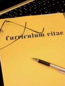 Bewerbung: Klassische Papierform hat ausgedient (Foto: pixelio.de, Uli Carthäuser)