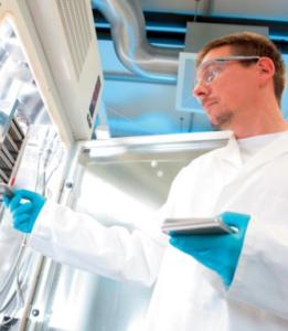 Bayer-Mitarbeiter: Wirkstoff Rivaroxaban neuer Hoffnungsträger (Foto: bayer.de)