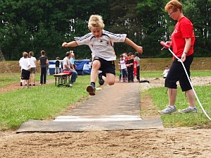 Bewegung: Erfüllt auch wichtige soziale Aufgaben (Foto: pixelio.de/Fries)