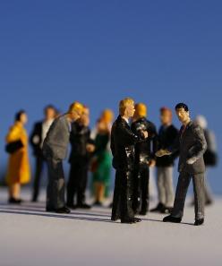 Mitarbeiter: Feedback wertvoll für Unternehmen (Foto: pixelio.de, Stephanie Hofschlaeger)