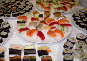 Sushi: Japan gehört mit China zu den Top-Konsumenten von Fisch (Foto: Sandra Nabbefeld/pixelio.de)