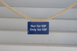 Nur für VIP: Markenfans erwarten auf Facebook Exklusivservice (Foto: aboutpixel.de, Jens-Peter Raak)
