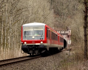 Zug: Deutsche Bahn sieht sich von Kleinunternehmern bedroht (Foto: pixelio.de, Erich Westendarp)