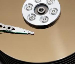 Festplatte: Entfernen sensibler Daten für viele KMU ein Fremdwort (Foto: pixelio.de, Rolf van Melis)