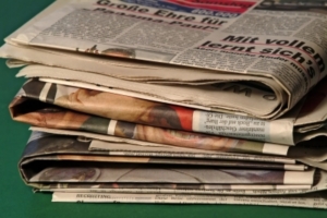 Zeitungen: In Zukunft auf E-Papier aus Papier (Foto: pixelio.de, Ernst Rose)