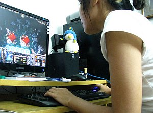WoW-Spielerin: Gamer suchen das Miteinander (Foto: Flickr Creative Commons/Jerine Lay)
