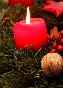 Kerze: Weihnachten kann sowohl Belastung als auch Chance sein (Foto: aboutpixel.de/Morlok)