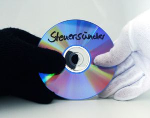 Steuersünder-CD: Behörden nutzen gestohlene Daten zur Fahndung (Foto: aboutpixel.de, Daniel Werner)