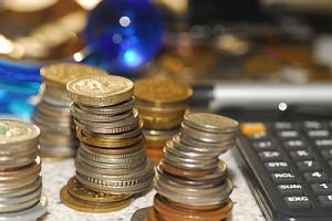 Geld: Bankangestellte arbeiten heute am Fließband (Foto: pixelio.de/Golla) Geld: Bankangestellte arbeiten heute am Fließband (Foto: pixelio.de/Golla)