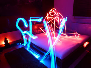 Sex: Rotlichtszene bei neuen Technologien immer vorne dabei (Foto: aboutpixel.de, jacques Kohler) Sex: Rotlichtszene bei neuen Technologien immer vorne dabei (Foto: aboutpixel.de, jacques Kohler)