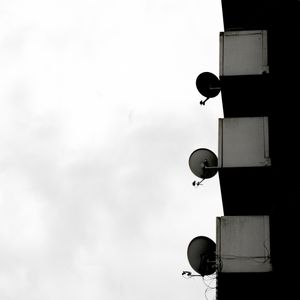 Satellitenschüsseln: Iran stört Übertragung (Foto: aboutpixel.de, Don Espresso)