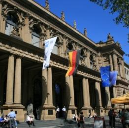 Börse: Mögliches Aus für Xetra trifft Standort Frankfurt ins Mark (Foto: pixelio.de, Daniel Gast)
