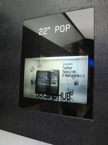 Schaufenster-Beispiel: Durchsichtige LCD-Panel für die Werbung (Foto: samsung.com)