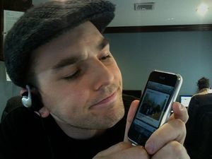 iPhone-App: Jetzt auch per Web teilen und testen (Foto: flickr.com, Michael Galpert)