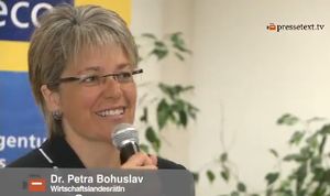 Landesrätin Dr. Petra Bohuslav begrüßte die Gäste beim Business Breakfast