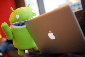 Android vs. Apple: Der Hass zwischen beiden Lagern sitzt tief (Foto: flickr.com/ihiuyeung ryanne)