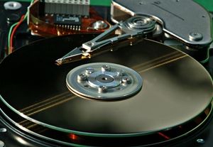 Festplatte: Daten zu Geld machen (Foto: pixelio.de/rose)