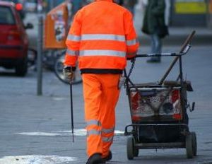 Straßenkehrer: Sollen künftig mehr verdienen (Foto: aboutpixel.de/Uwe Dreßler)