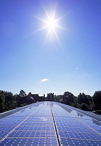 Photovoltaik-Anlage: Die Sonne ist interessanter denn je (Foto: FlickrCC)