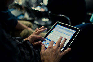iPad-User: Lässt andere Geräte links liegen (Foto: flickr.com, Silicon Prairie)