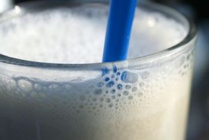 Milch: Pasteurisiert ist sie ungefährlich (Foto: aboutpixel.de/Kim Czuma)