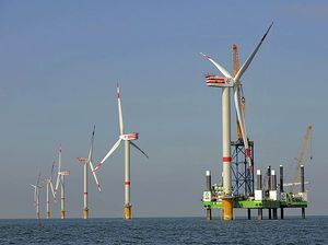 Offshore: Fünf Milliarden Euro für Windparks (Foto: FlickrCC/Jumanji Solar)