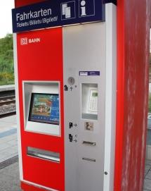 Fahrkartenautomat: Für viele Kunden ein Schock (Foto: pixelio.de, S. Fries)