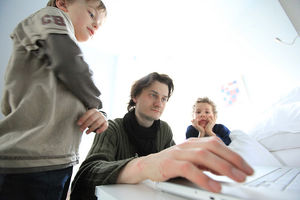 User-Generationen: Fortschritt stimmt positiv (Foto: flickr.com, demoshelsinki)