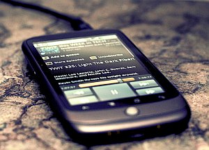 Smartphone: WLAN-Schläfchen machen Downloads schneller (Foto: FlickrCC/Larsson) Smartphone: WLAN-Schläfchen machen Downloads schneller (Foto: FlickrCC/Larsson)