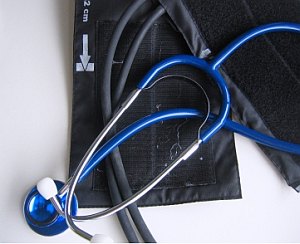 Stethoskop: Zu wenig Gesprächzeit beim Hausarzt (Foto: pixelio.de/Sturm)