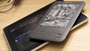 Kindle gegen iPad: Bald das große Tablet-Duell (Foto: flickr.com, kodomut)