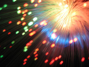 Licht: Datenübertragung per LED-Licht (Foto: Flickr CC/Adrienne Serra)