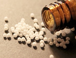 Homöopathische Globuli: Günstig für Versicherer (Foto: pixelio.de/Schwarz)