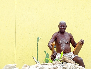 Mann: Versorgung psychisch kranker Armer entsetzlich (Foto: FlickrCC/USAID)