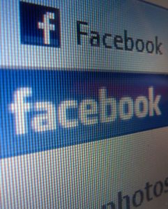 Facebook: Arbeitgeber kann Nutzung verbieten (Foto: FlickrCCFranco Bouly)