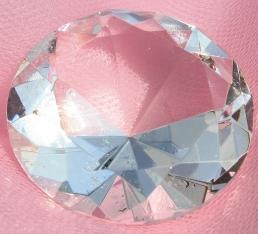 Diamant: Preise steigen nachfragebedingt an (Foto: pixelio.de, Rike)