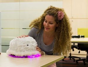 Lovotics: Roboter will geliebt werden (Foto: lovotics.com)