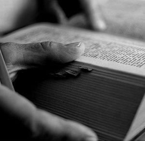 Wörterbuch: Mann und Frau bevorzugen andere Begriffe (Foto: FlickrCC/Outburner) Wörterbuch: Mann und Frau bevorzugen andere Begriffe (Foto: FlickrCC/Outburner)