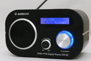Radio: Neue Geräte für DAB-Empfang (Foto: pixelio.de/D. Labs)